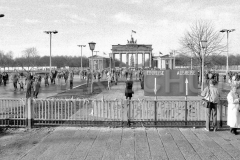 Nr03-39_25.12.1989-Brandenburger-Tor-Ostseite