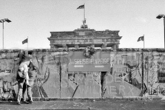 Nr03-41_25.12.1989-Brandenburger-Tor-Westseite-