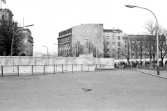 Nr03-44_22.1.1990-Brandenburger-Tor-Ausreise-Ostseite