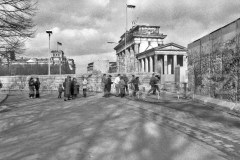 Nr03-58_12.3.1990-Brandenburger-Tor-Einreise-Westseite-